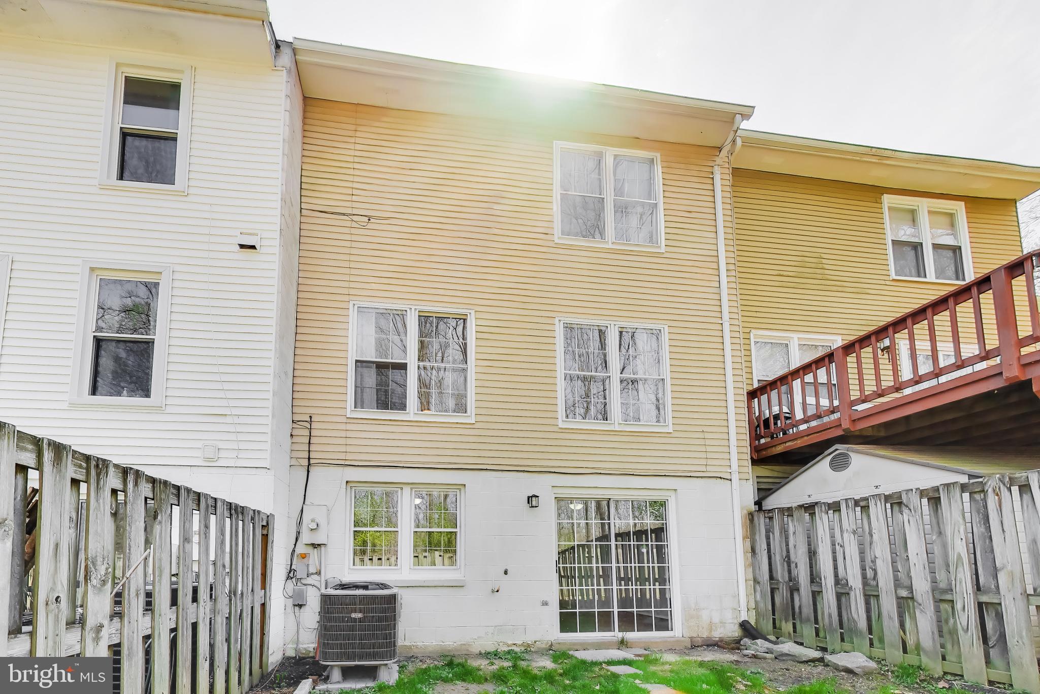 2557 KINGSWOOD COURT