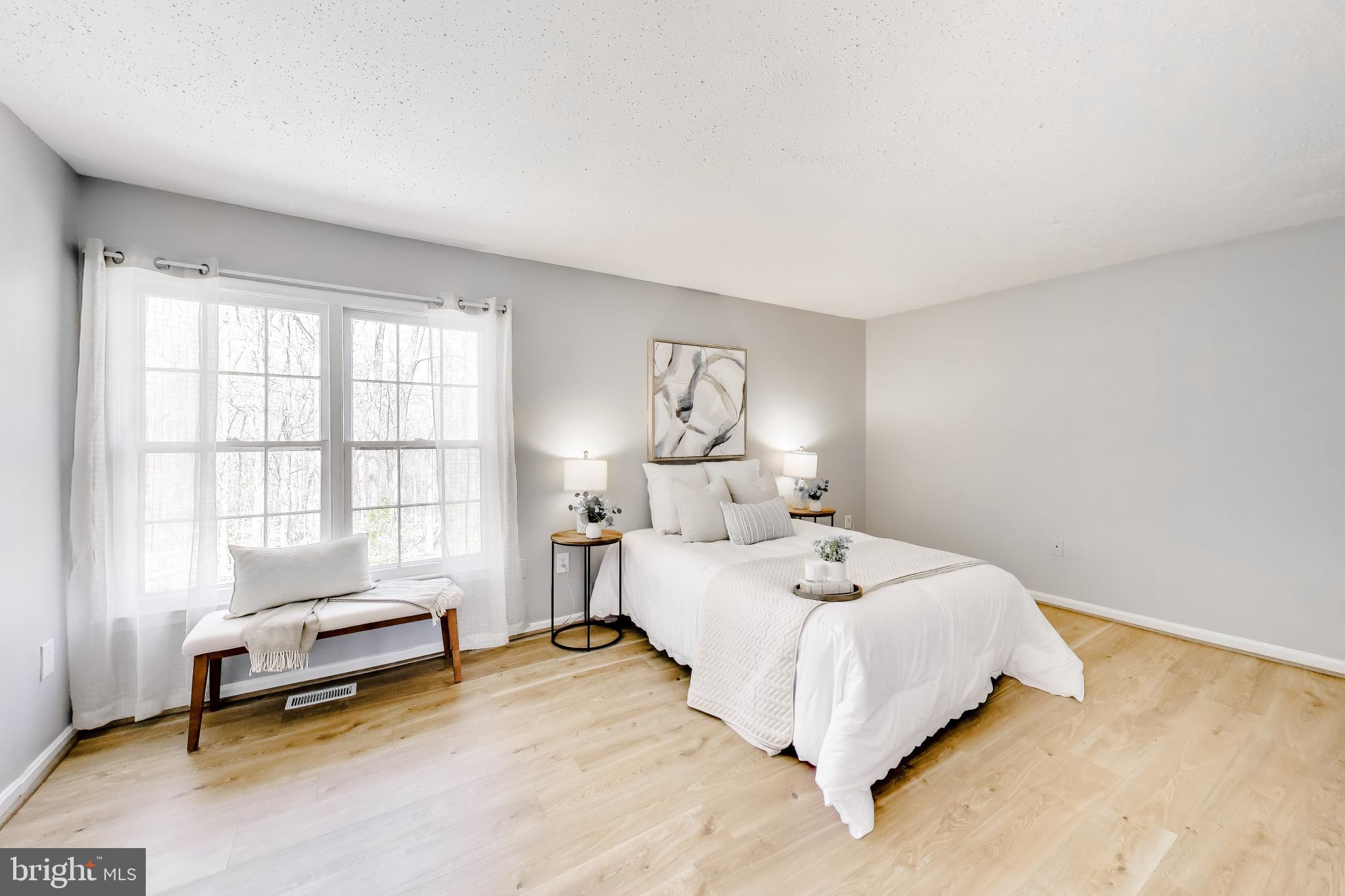 2557 KINGSWOOD COURT