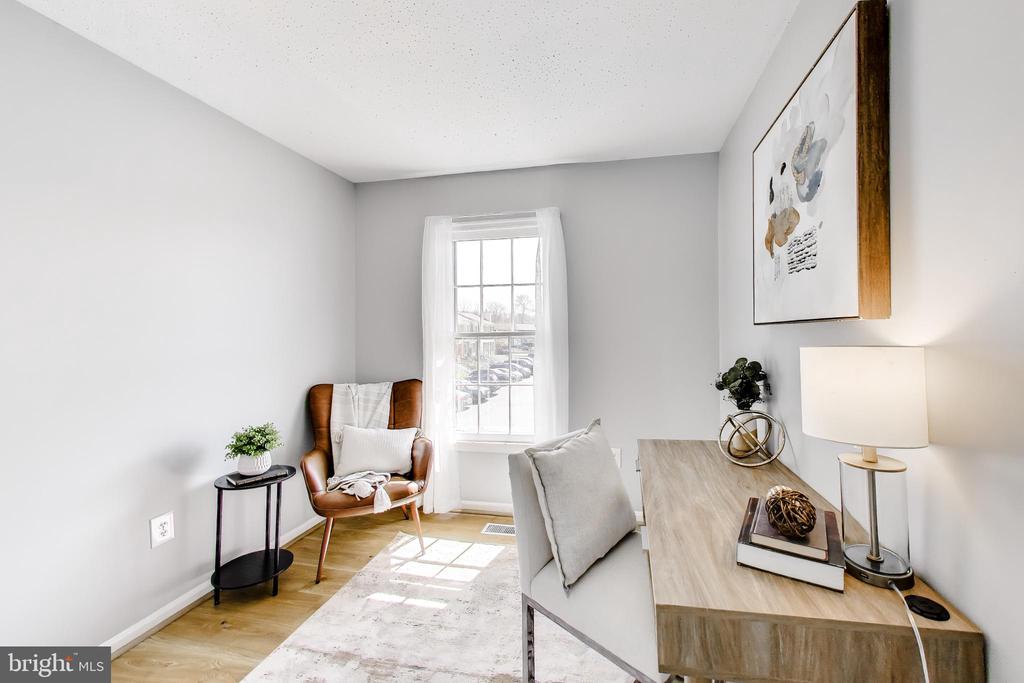 2557 KINGSWOOD COURT