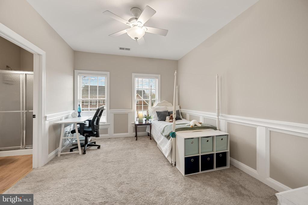 7224 WINNIPEG COURT