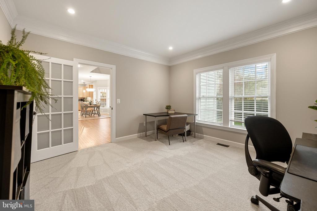 7224 WINNIPEG COURT