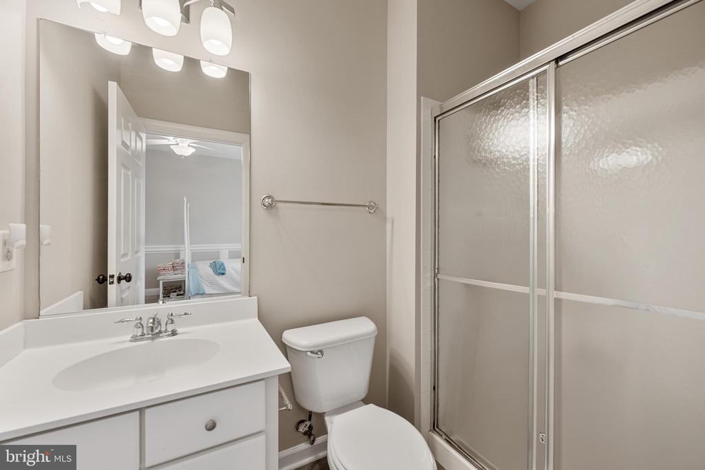 7224 WINNIPEG COURT