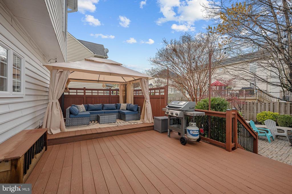 7224 WINNIPEG COURT