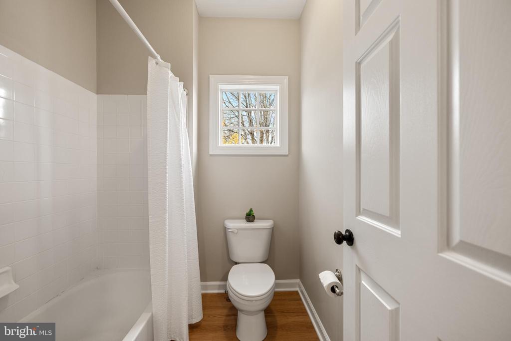 7224 WINNIPEG COURT