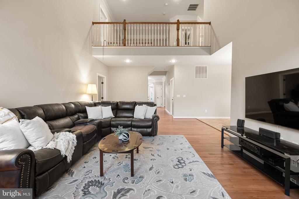 7224 WINNIPEG COURT
