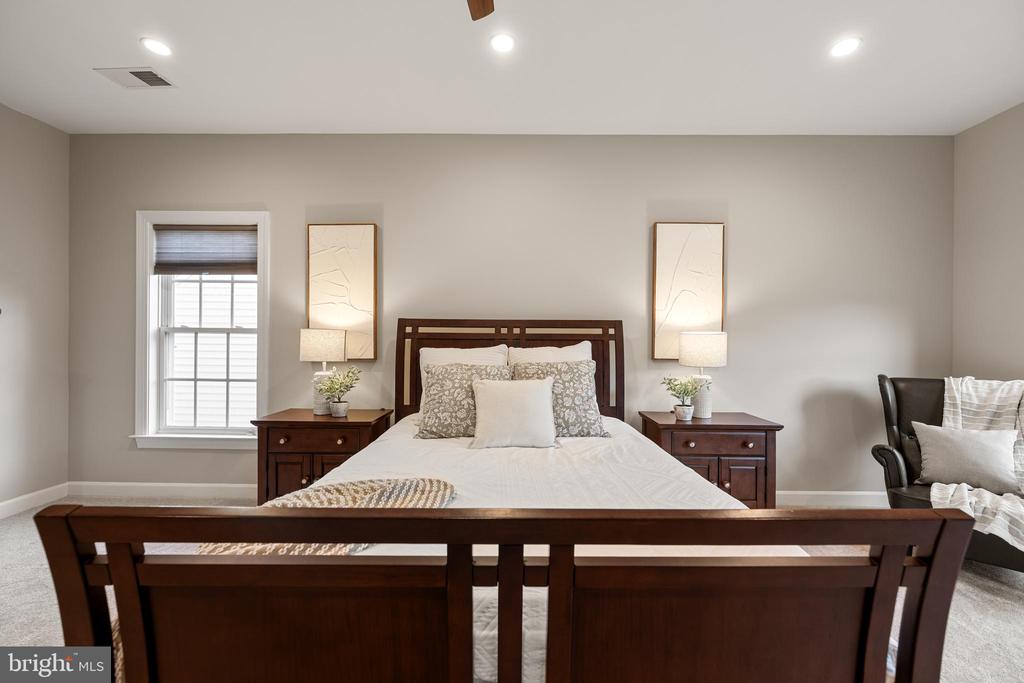 7224 WINNIPEG COURT