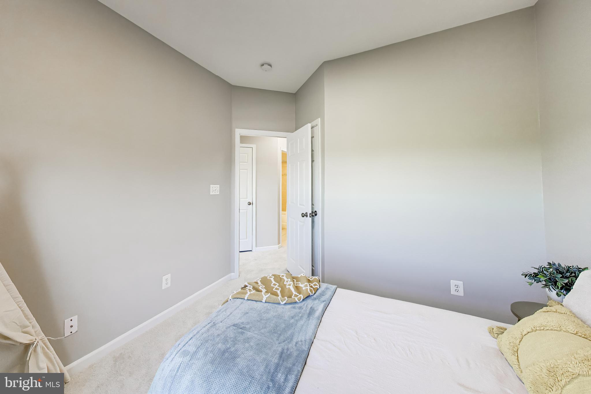 2175 POTOMAC CLUB PARKWAY 11