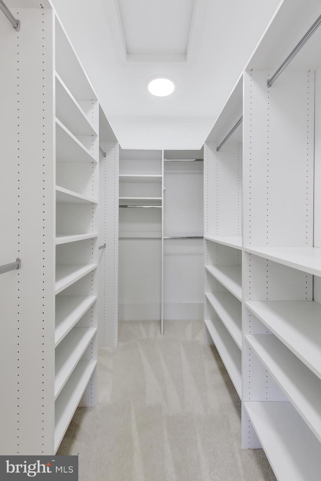 2175 POTOMAC CLUB PARKWAY 11