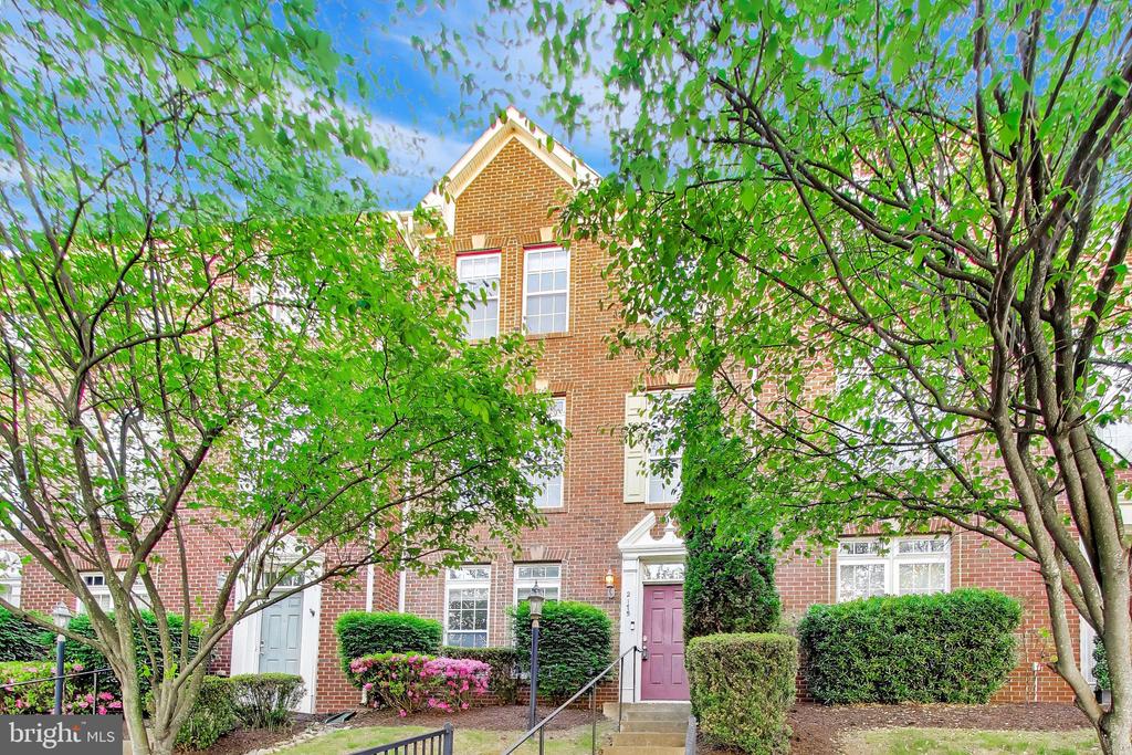 2175 POTOMAC CLUB PARKWAY 11