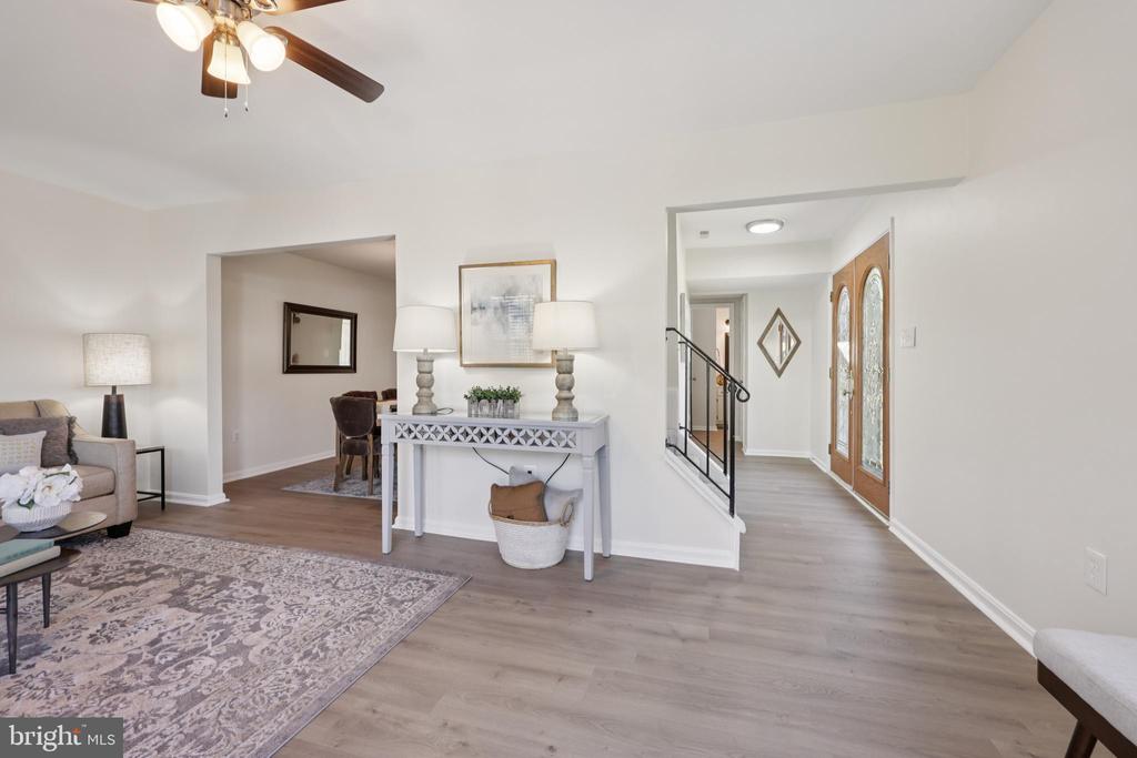 2874 BOWES LANE
