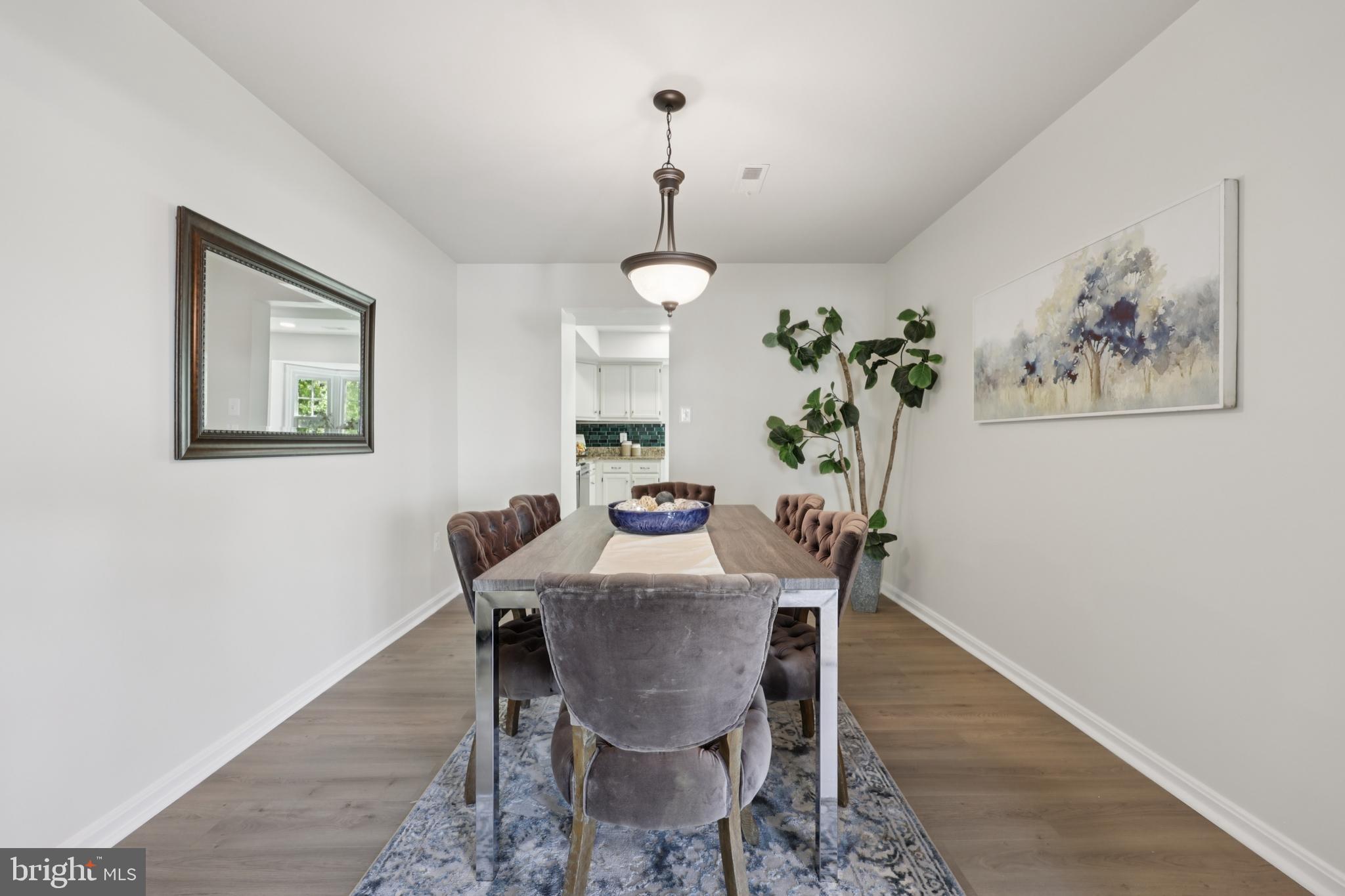 2874 BOWES LANE