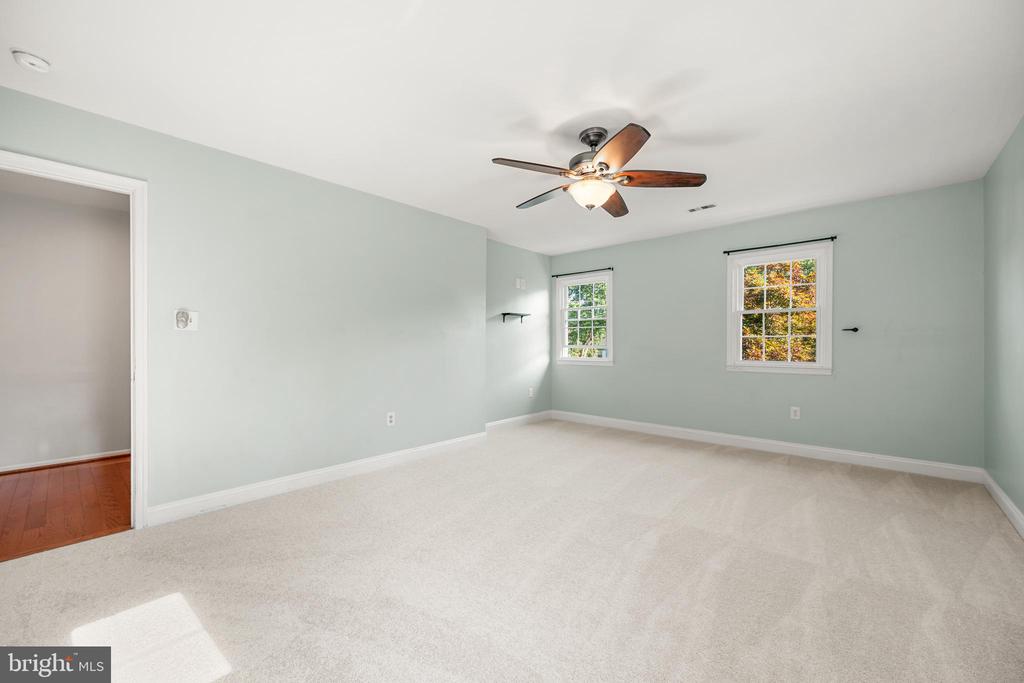 13204 NICKLESON DRIVE