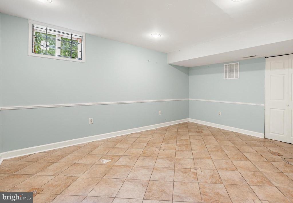13204 NICKLESON DRIVE