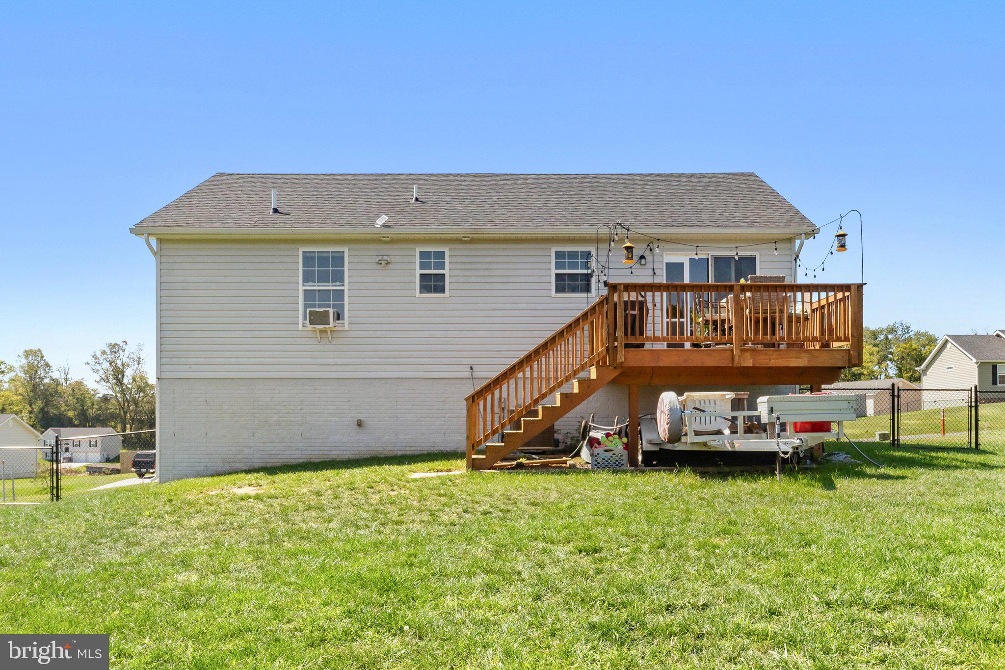100 Kaleigh Dr