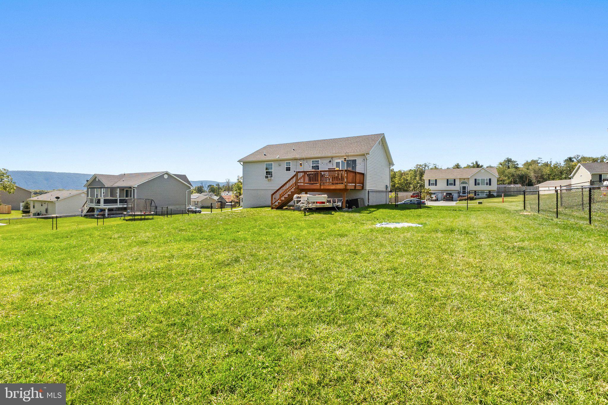 100 Kaleigh Dr