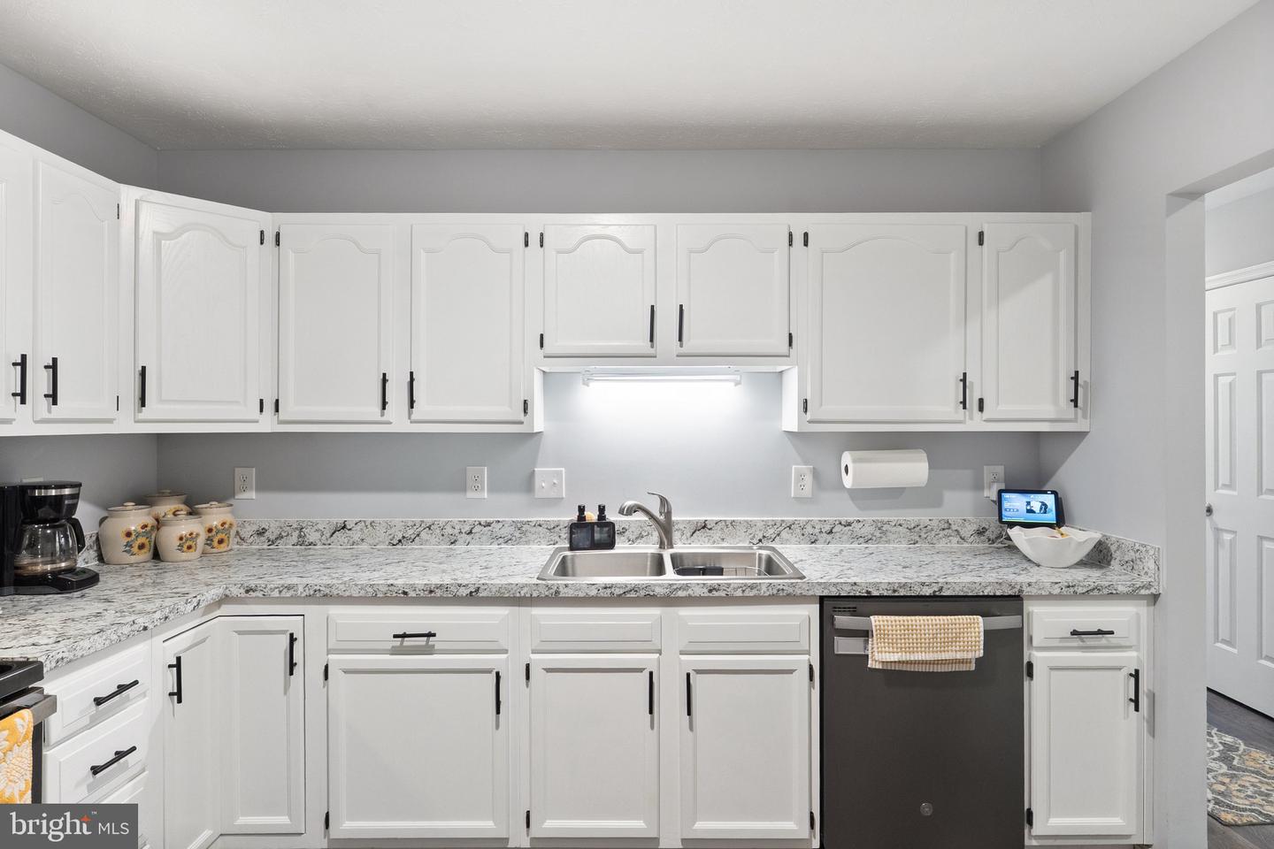 211 Waterbrook Ct