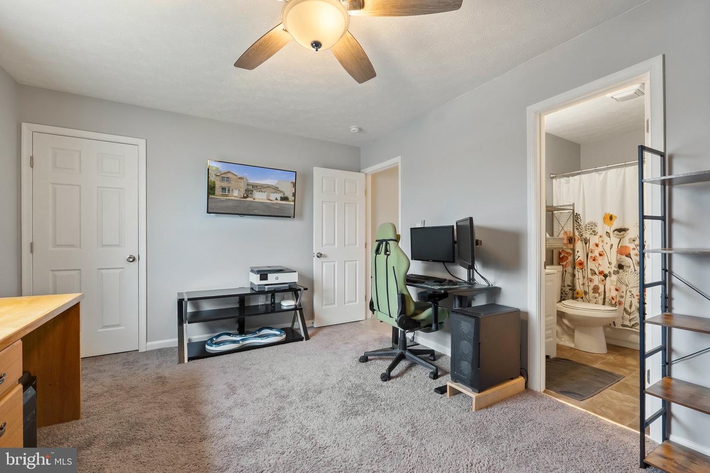 211 Waterbrook Ct