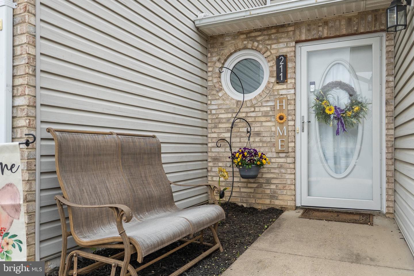211 Waterbrook Ct