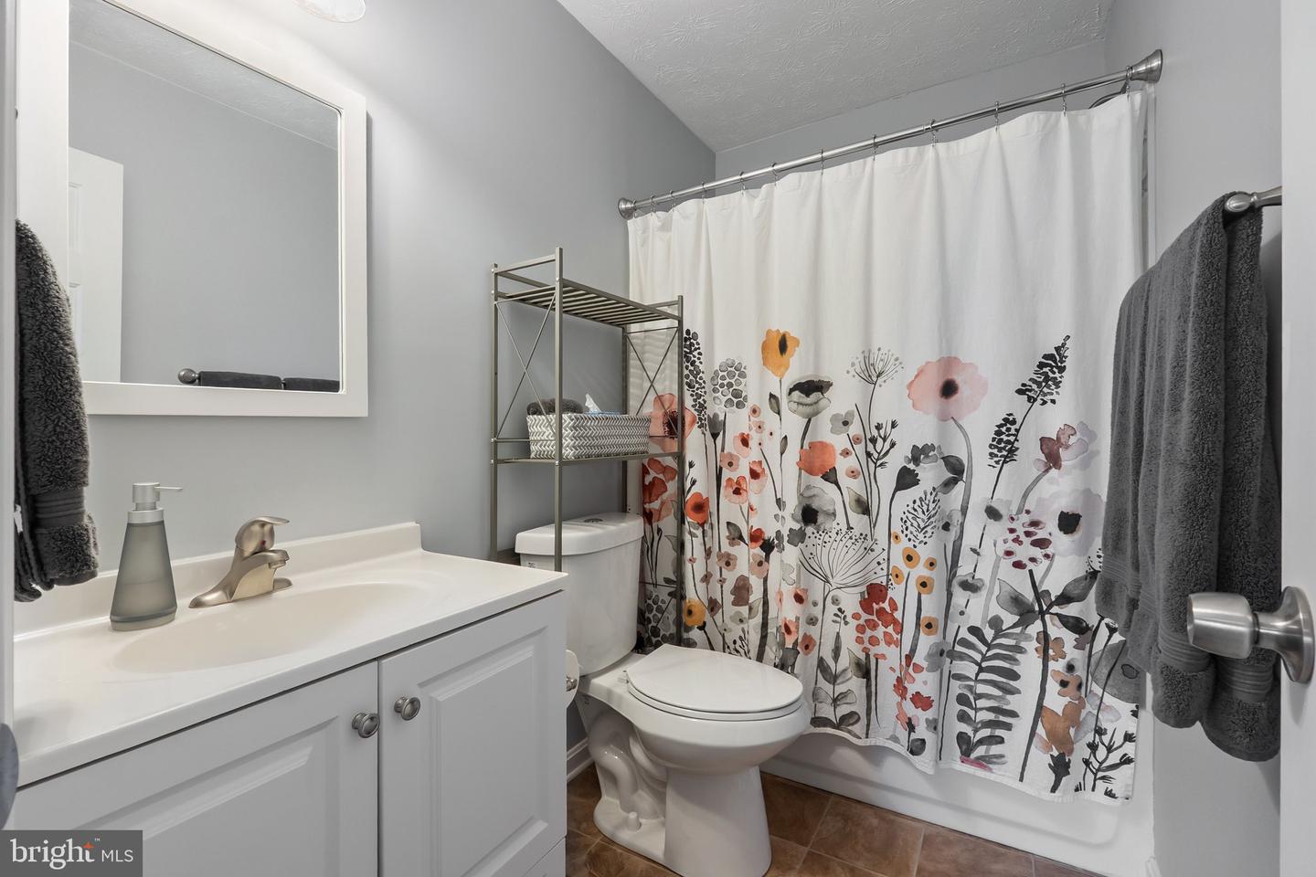 211 Waterbrook Ct