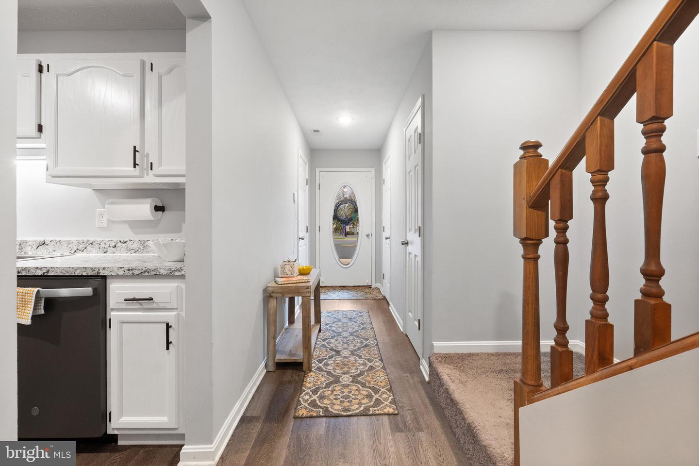 211 Waterbrook Ct
