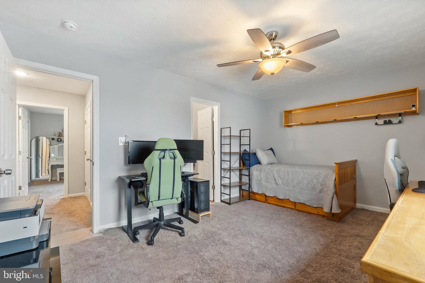 211 Waterbrook Ct