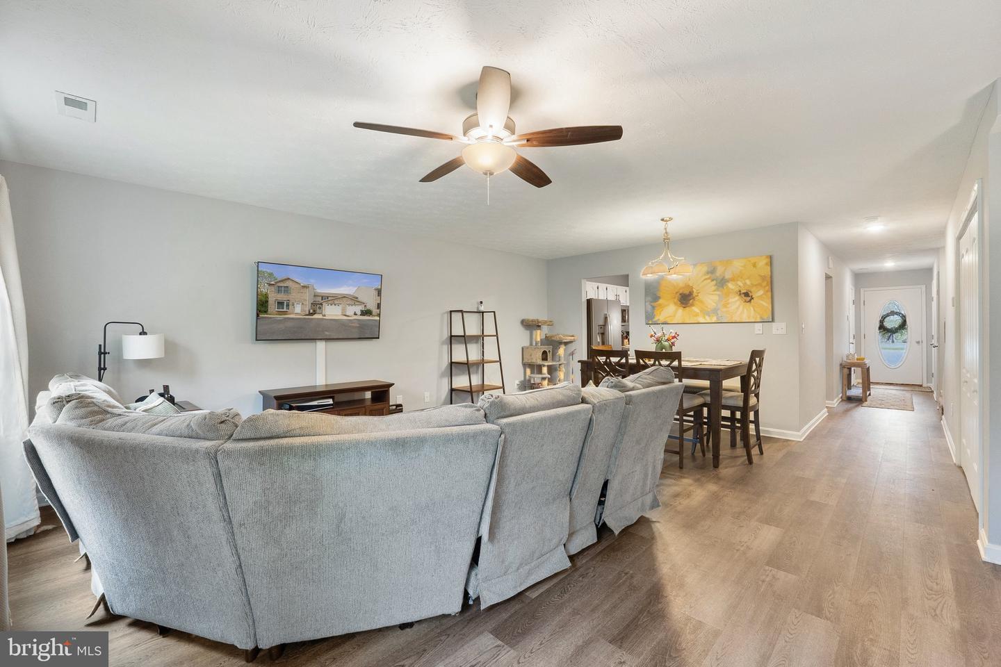211 Waterbrook Ct