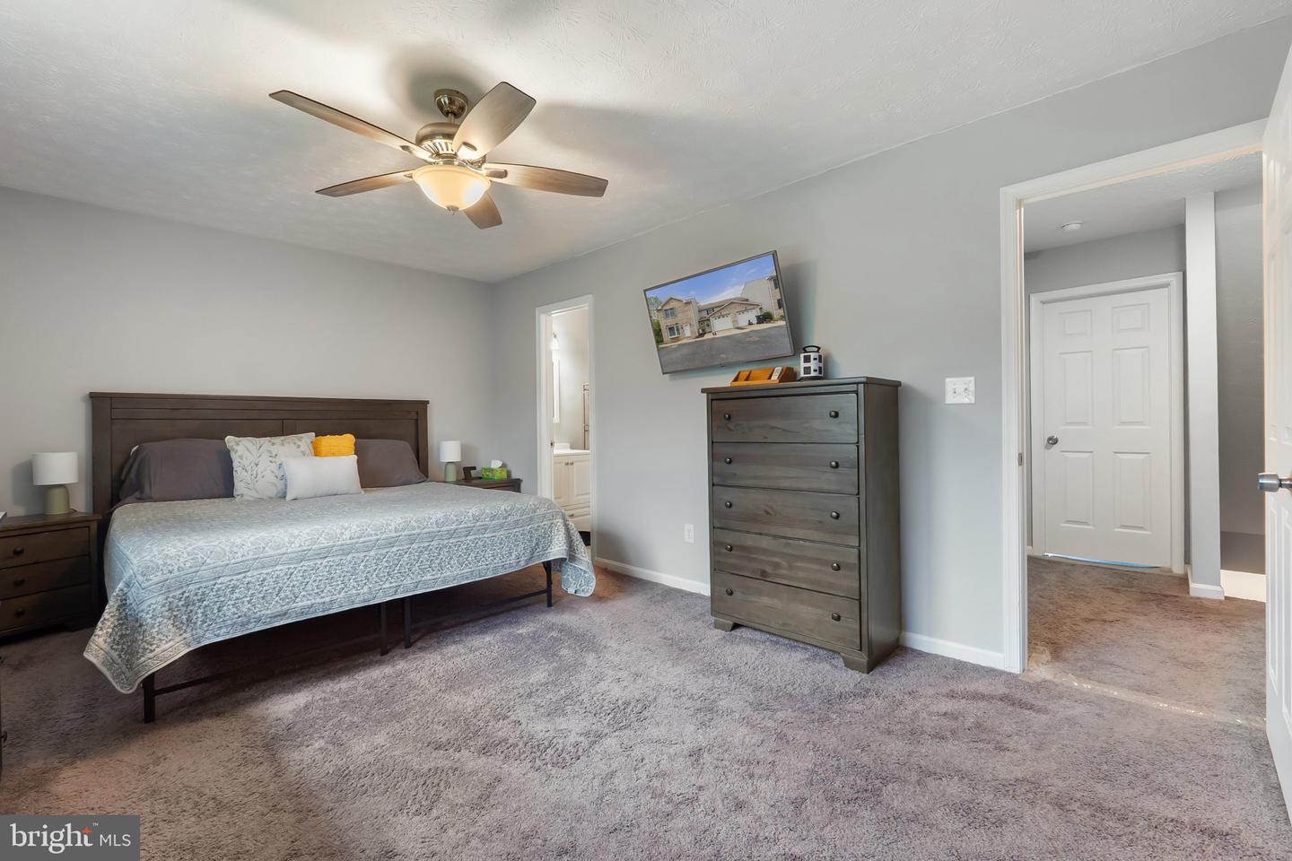 211 Waterbrook Ct