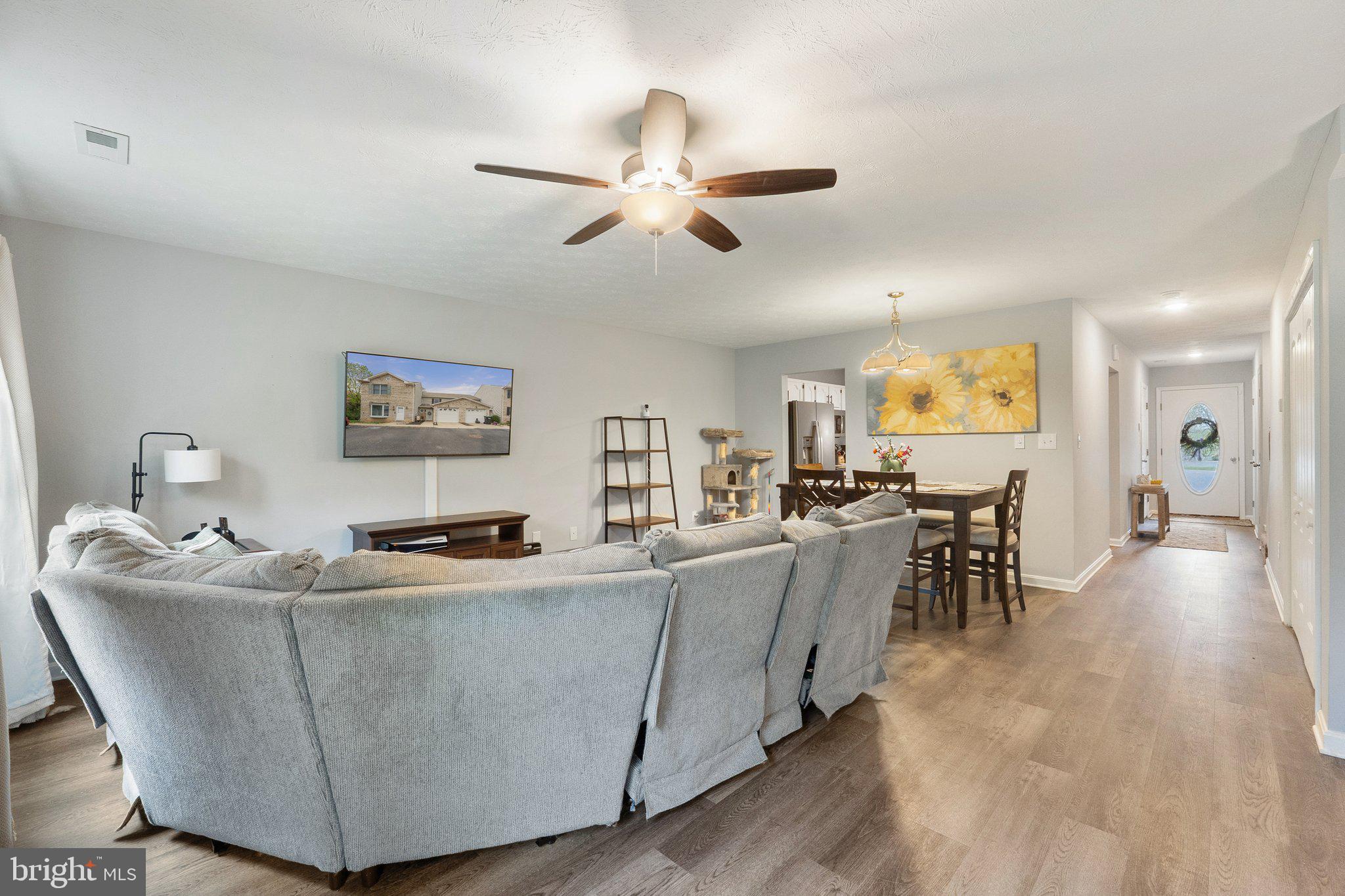 211 Waterbrook Ct