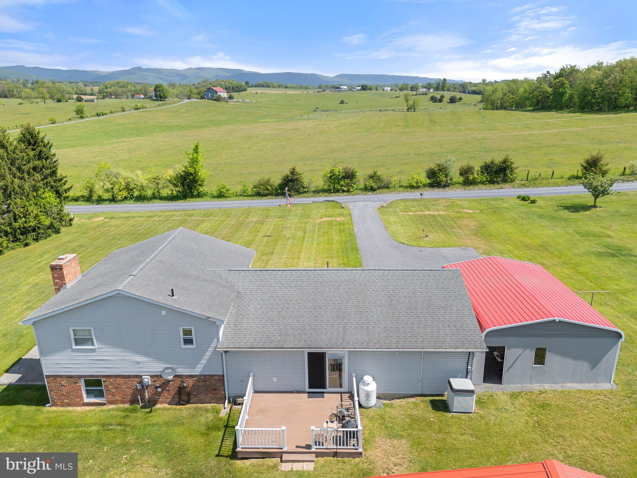 321 Garlic Hollow Rd