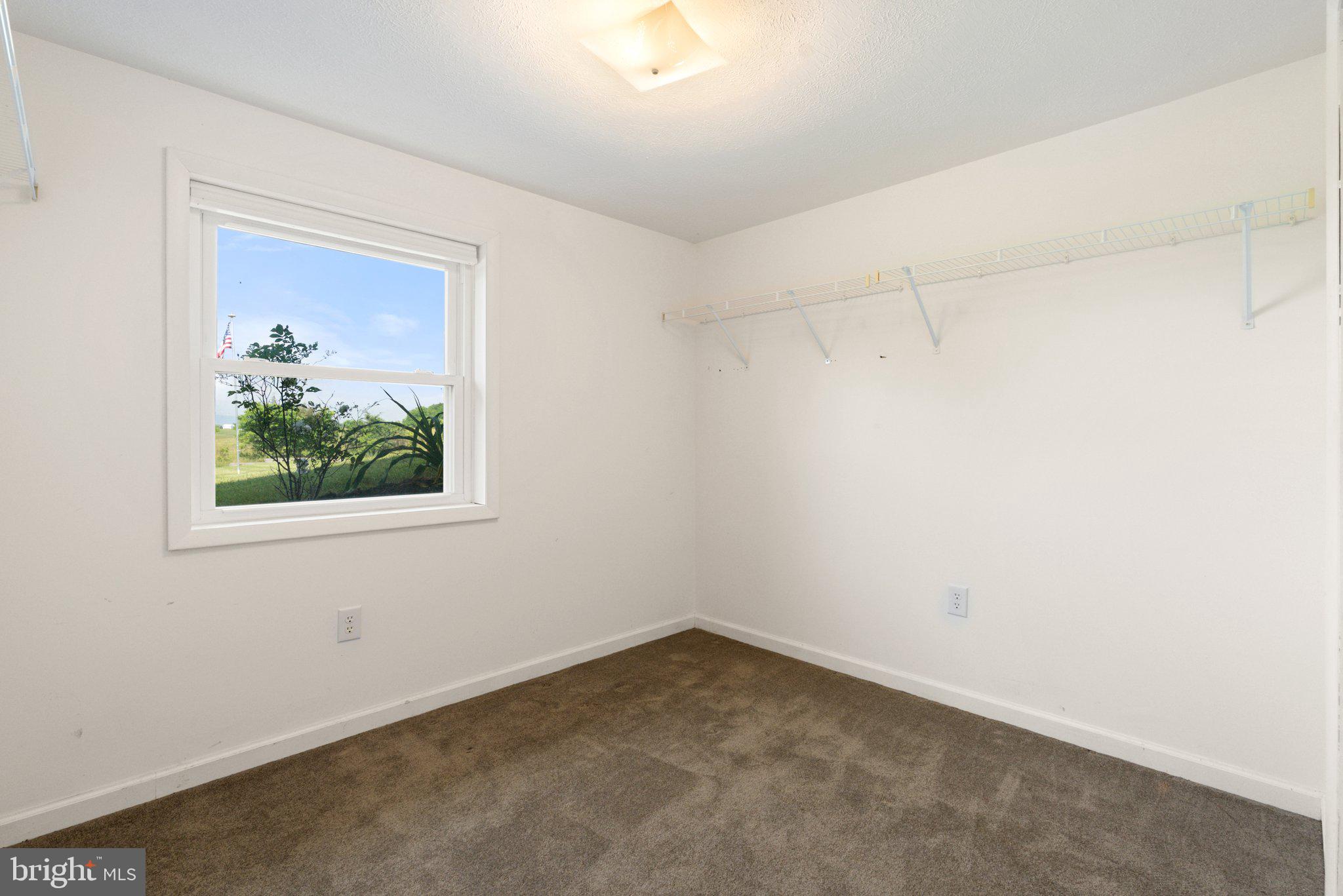 321 Garlic Hollow Rd