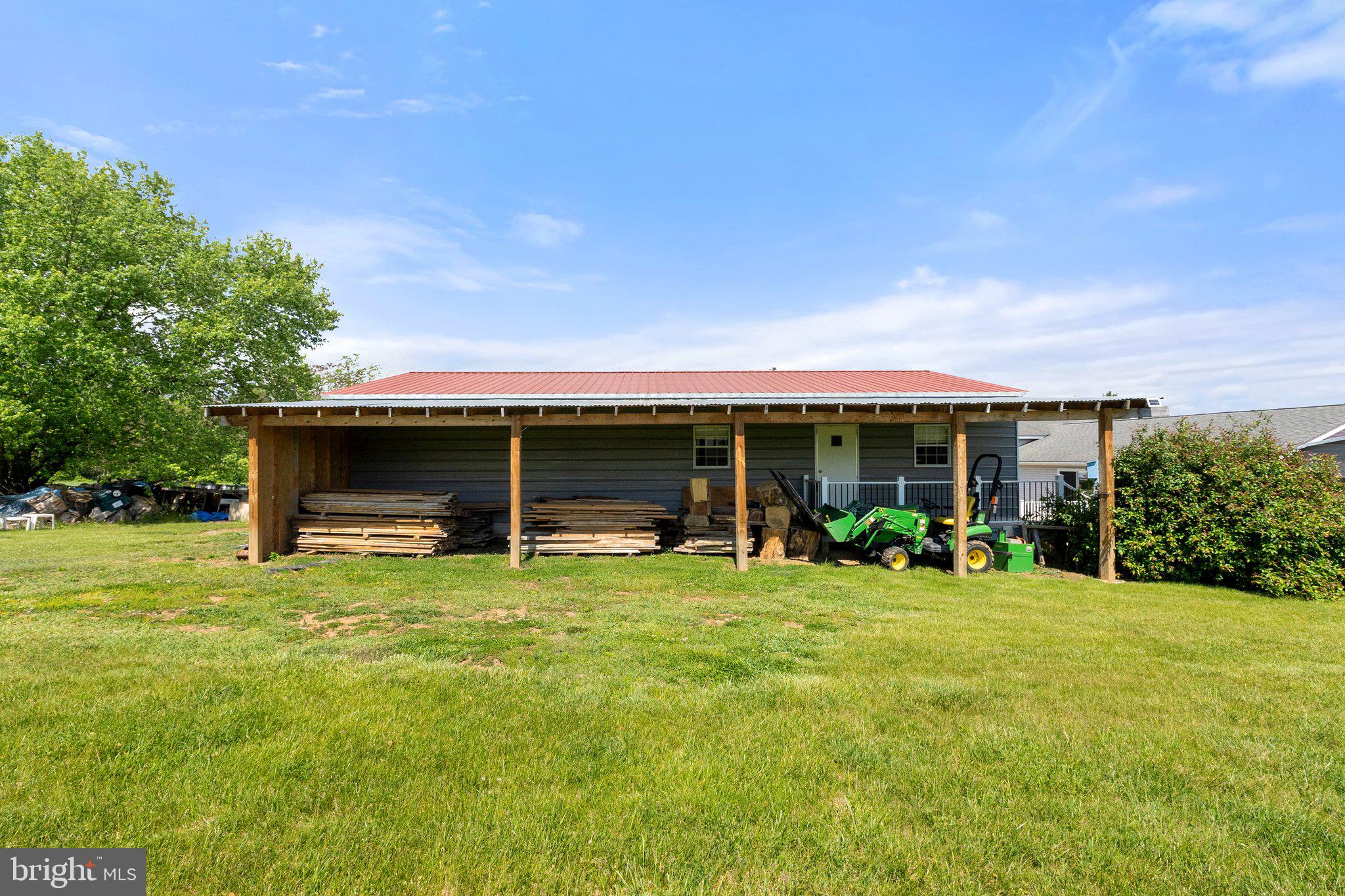 321 Garlic Hollow Rd