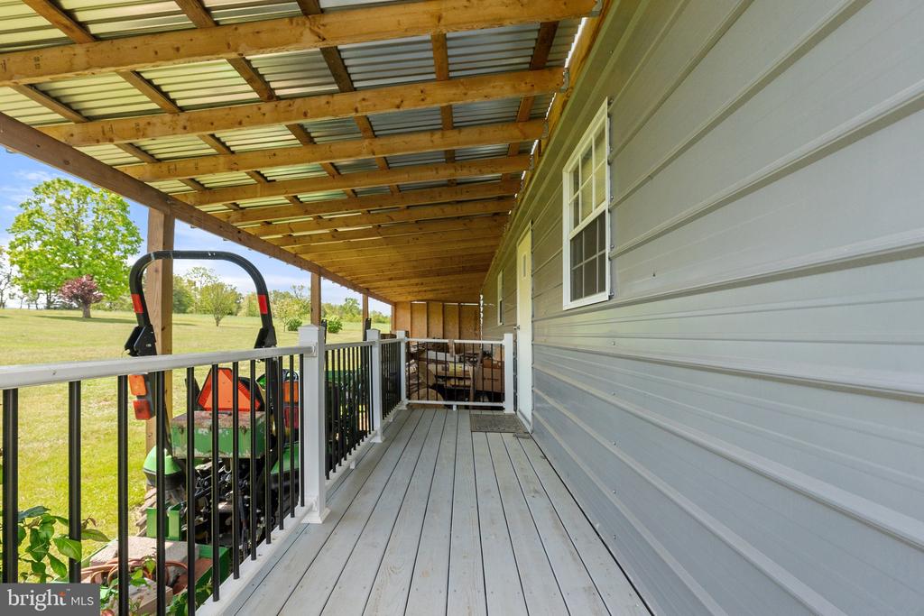 321 Garlic Hollow Rd