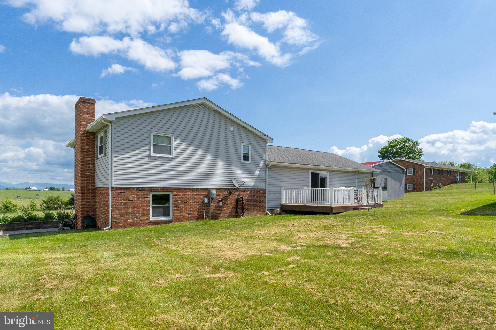 321 Garlic Hollow Rd