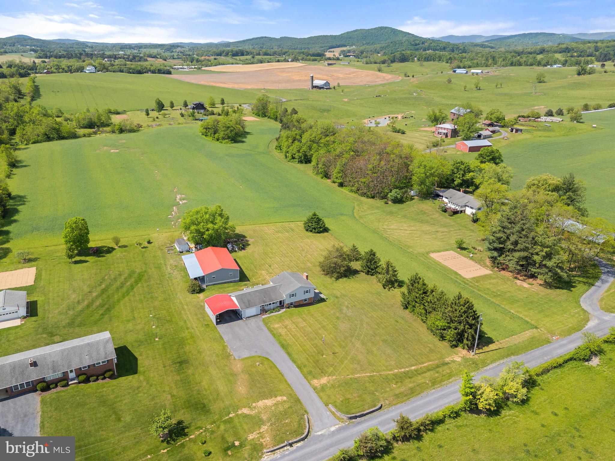 321 Garlic Hollow Rd