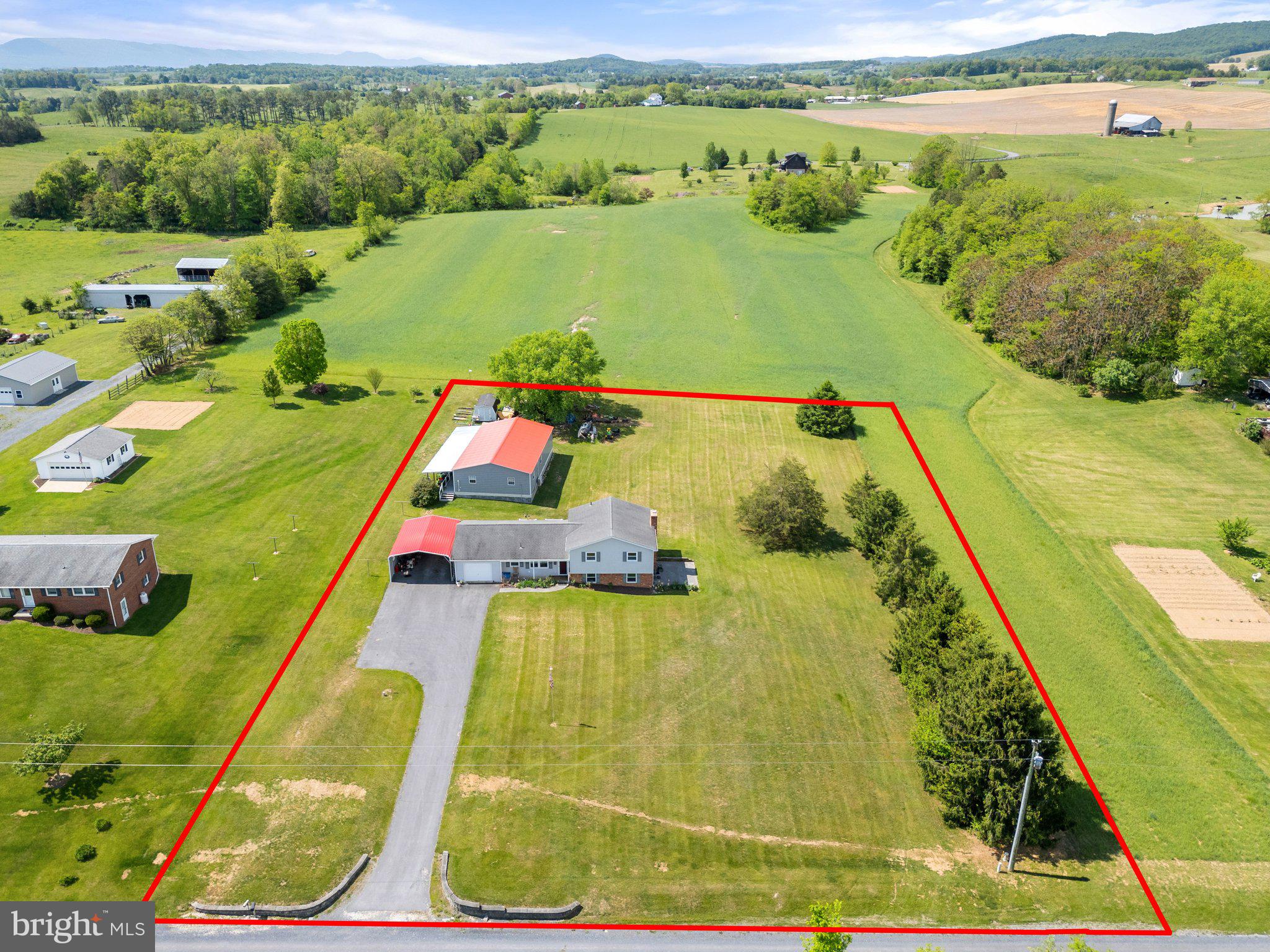 321 Garlic Hollow Rd