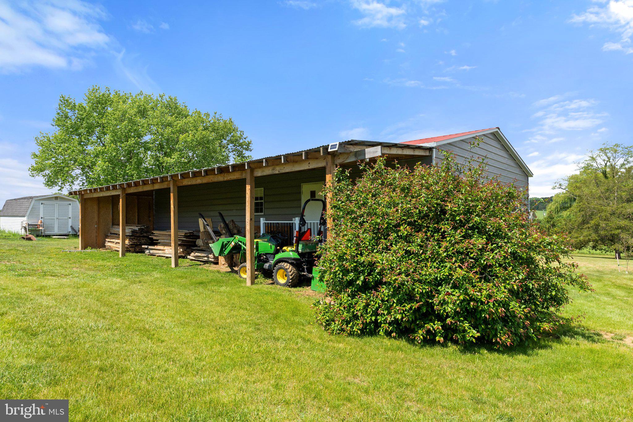 321 Garlic Hollow Rd