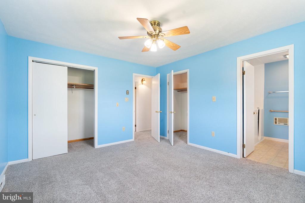321 Garlic Hollow Rd