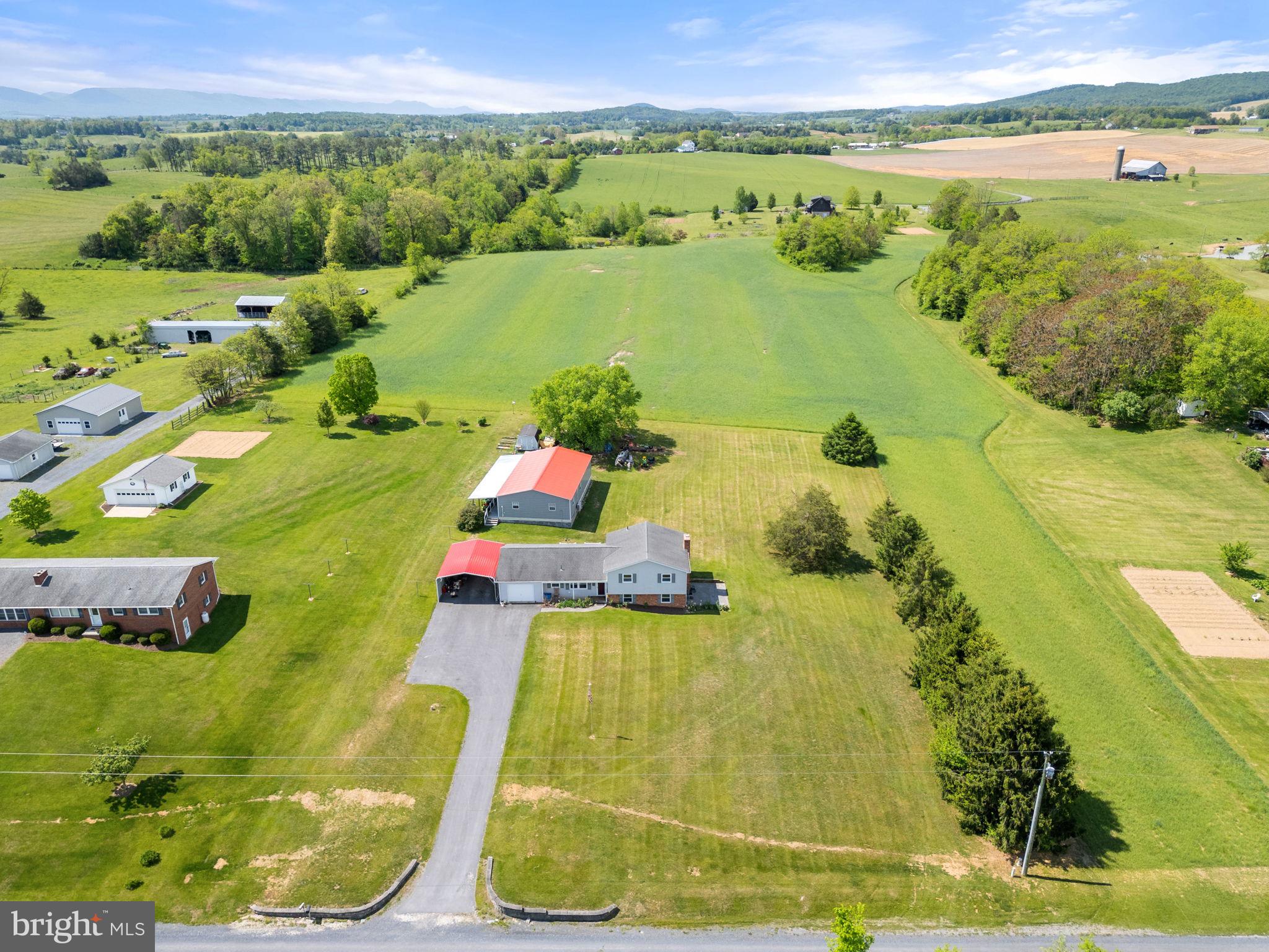 321 Garlic Hollow Rd