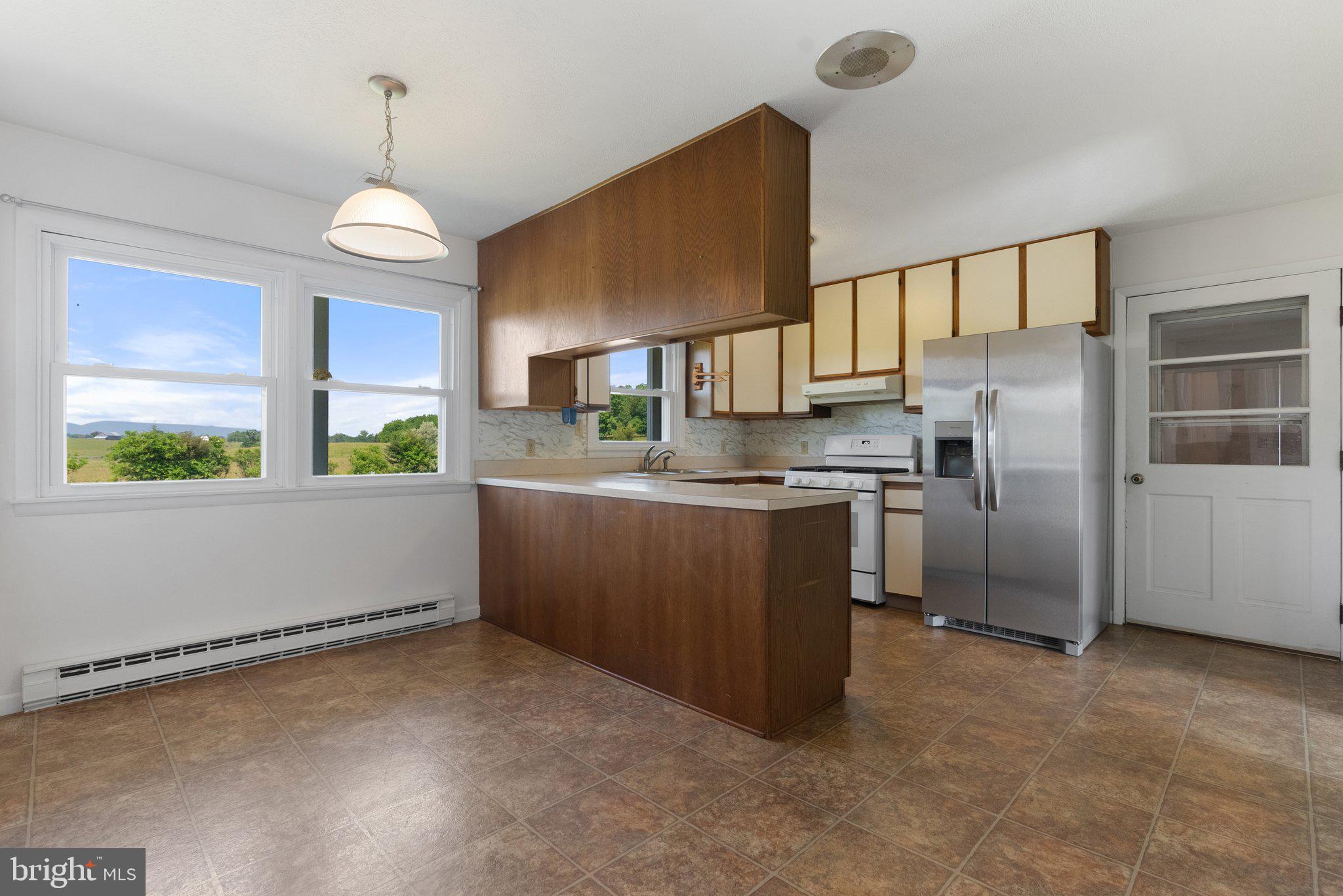 321 Garlic Hollow Rd