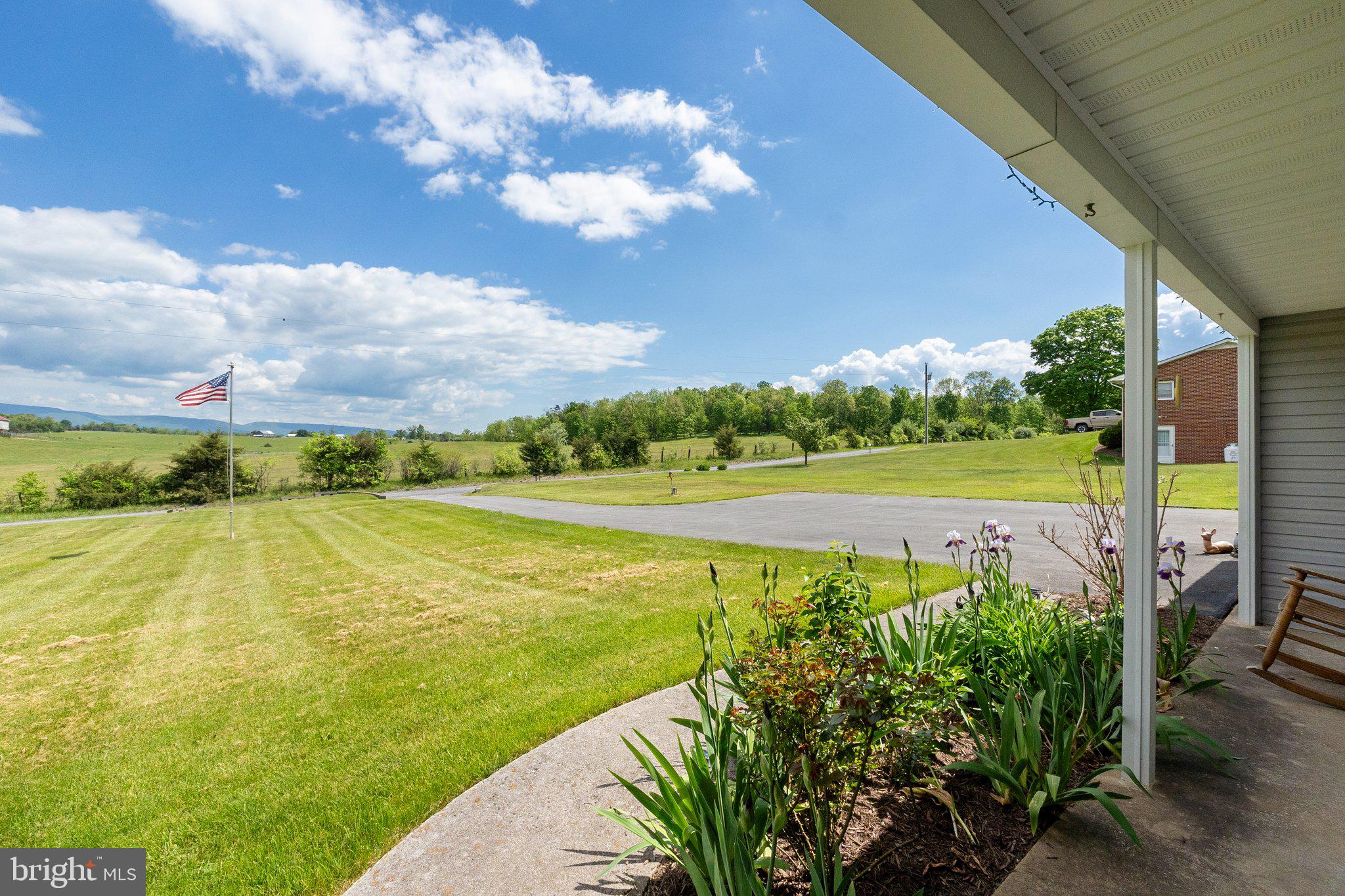 321 Garlic Hollow Rd