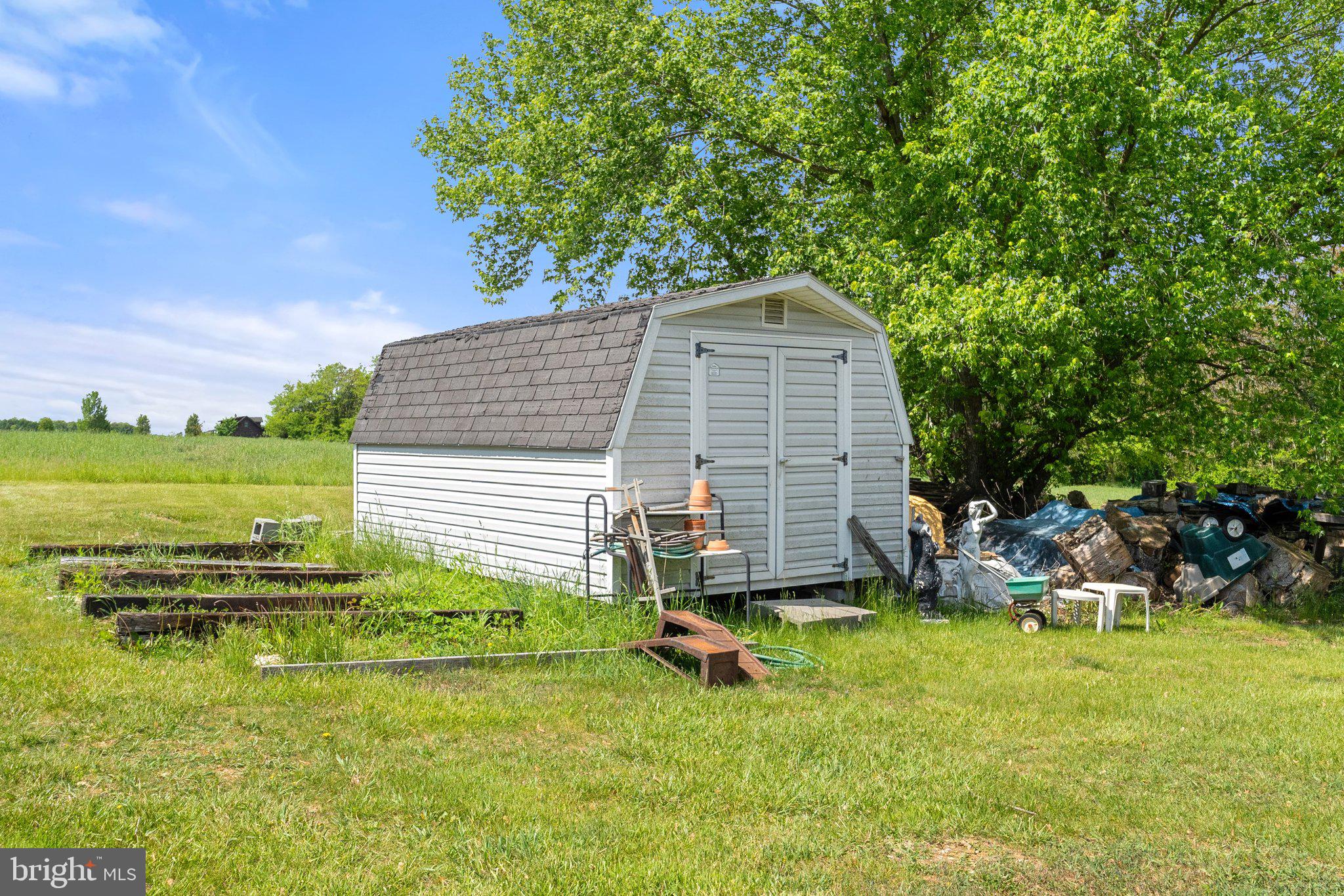 321 Garlic Hollow Rd