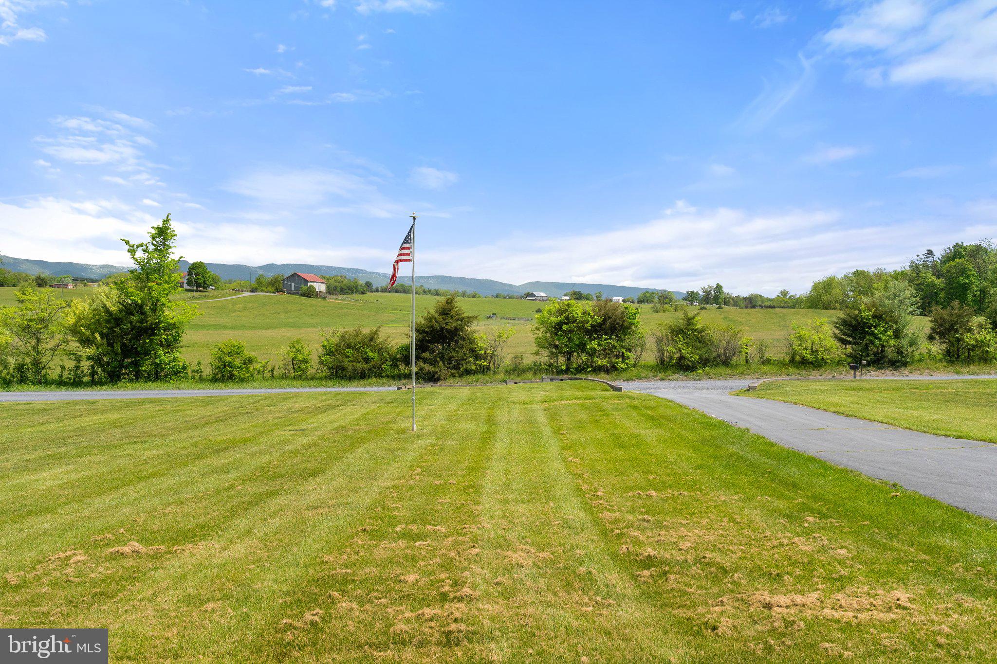 321 Garlic Hollow Rd