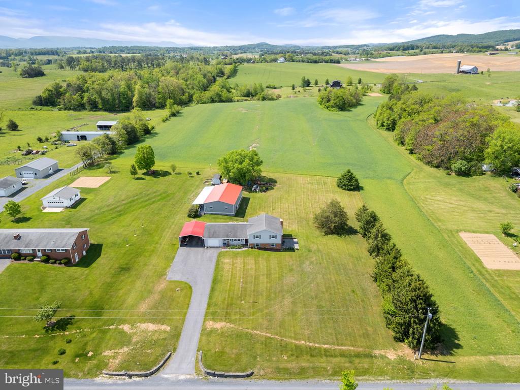 321 Garlic Hollow Rd