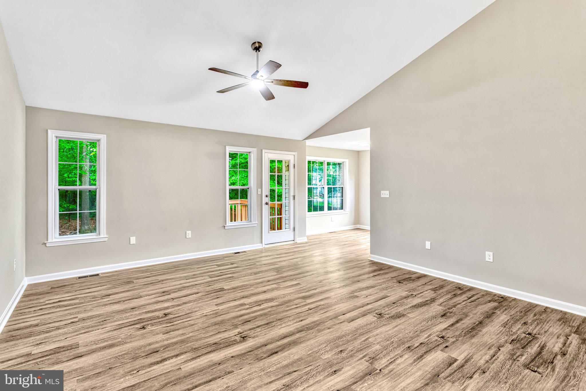 6104 Loriella Park Dr