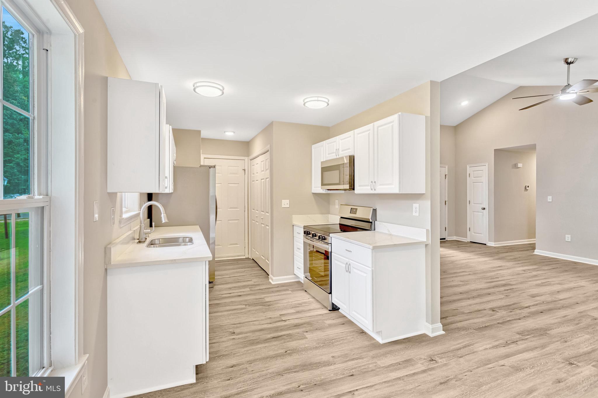 6104 Loriella Park Dr