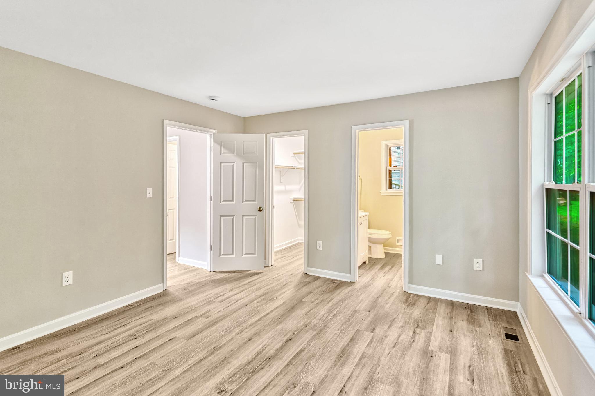 6104 Loriella Park Dr