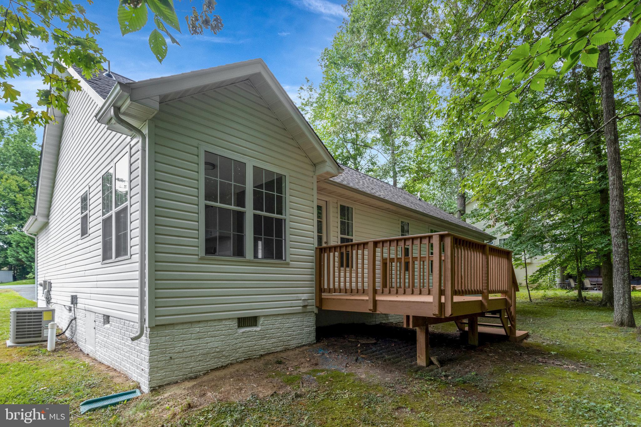 6104 Loriella Park Dr