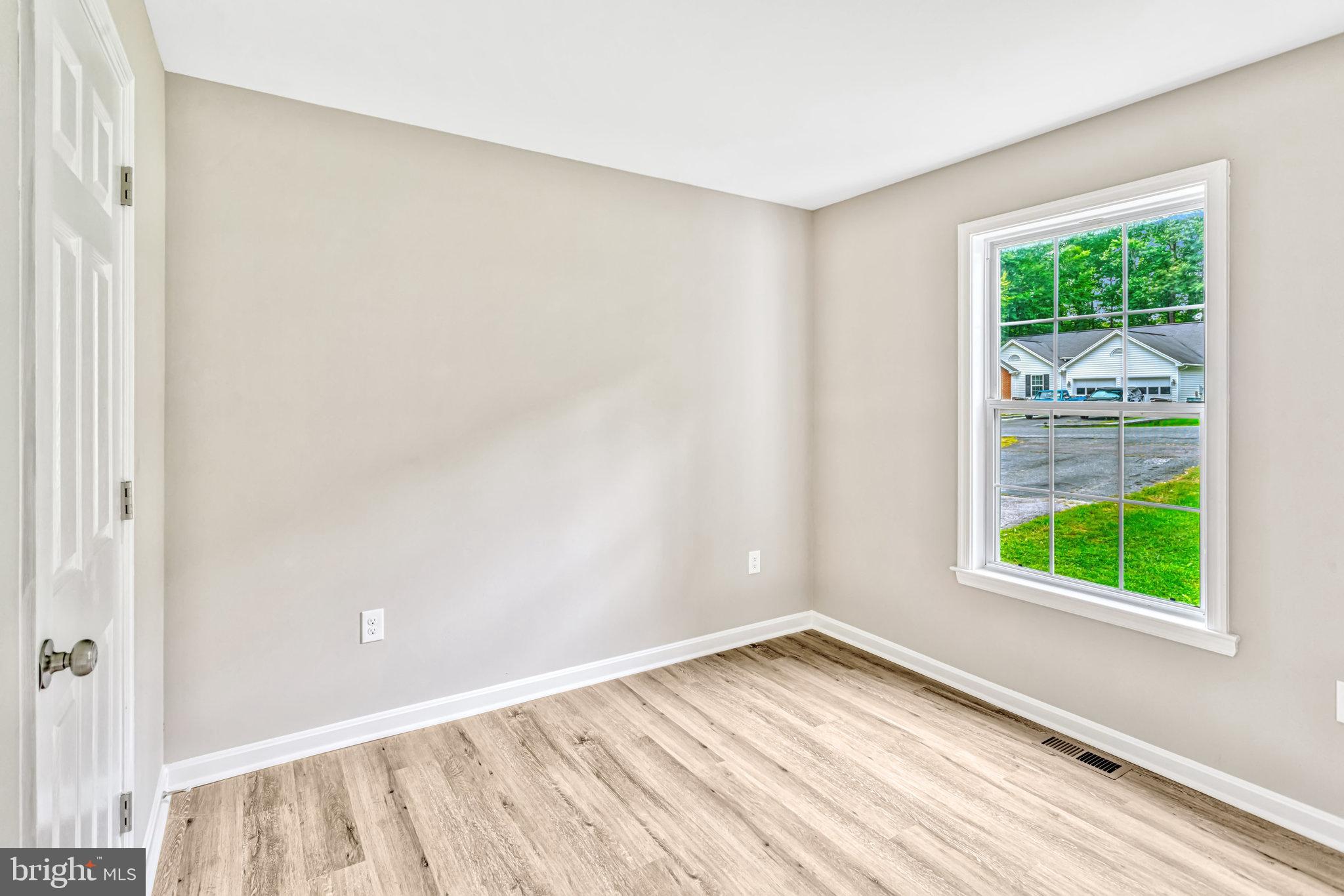 6104 Loriella Park Dr
