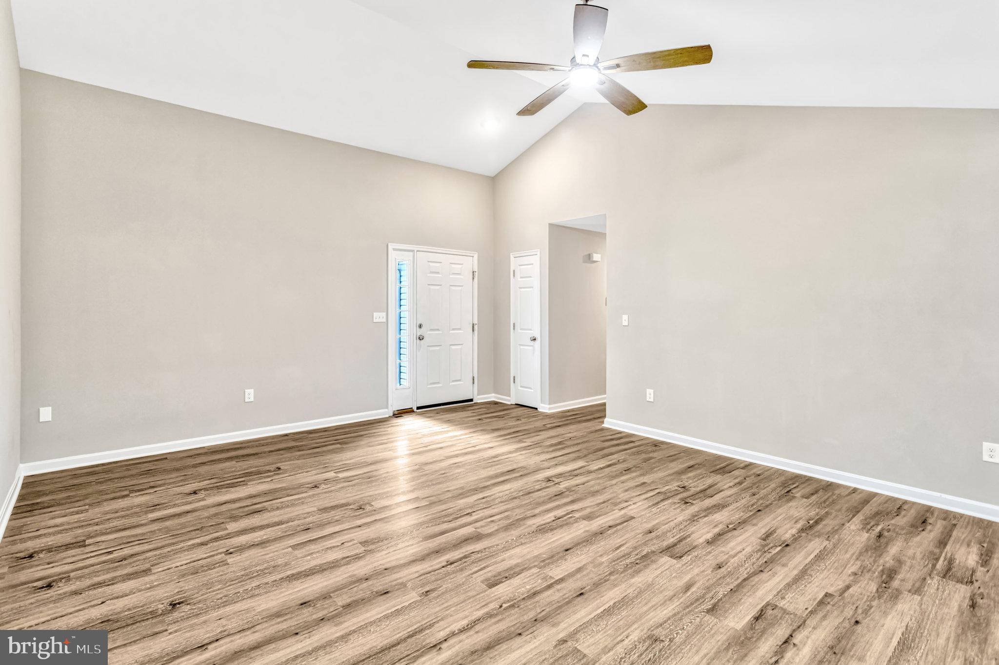 6104 Loriella Park Dr