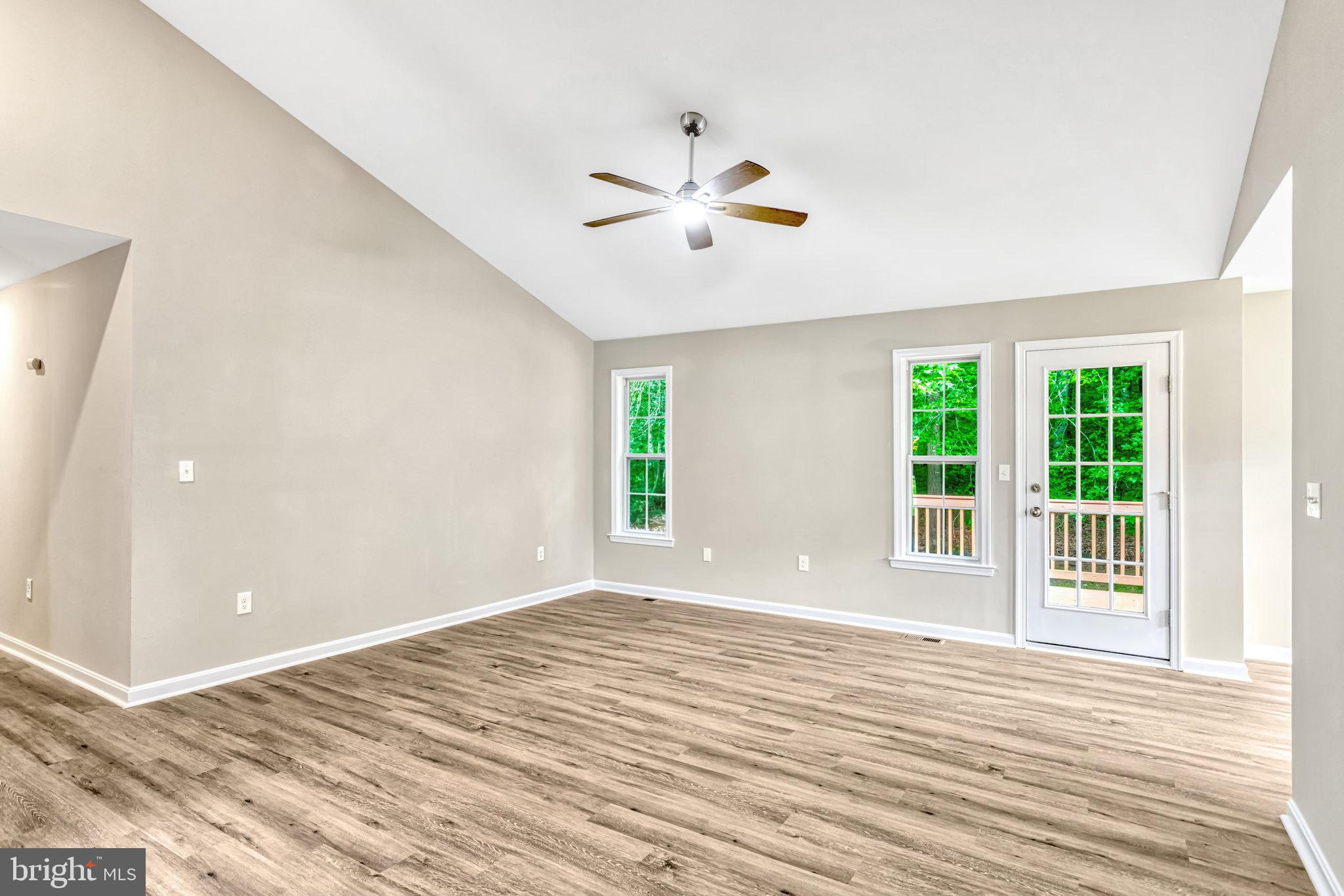 6104 Loriella Park Dr